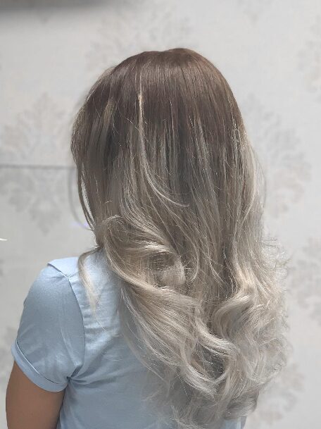 Ombre från brun till askblond hos Salong Lunzo