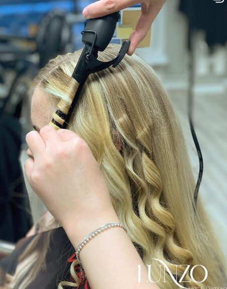 Locktångsstyling hos Salong Lunzo